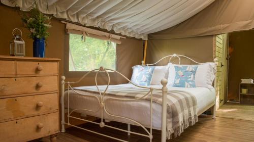 Knaveswell_Glamping-1